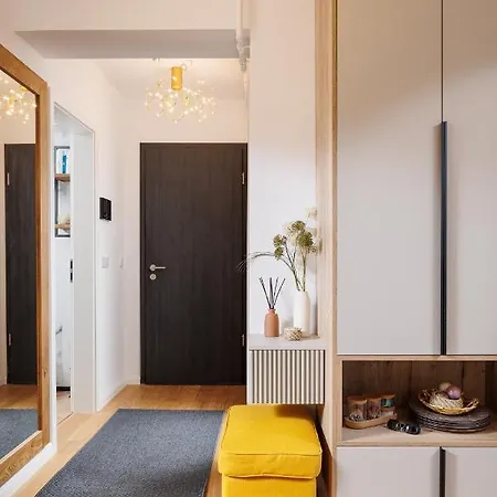 Pure Living W. Private Parking