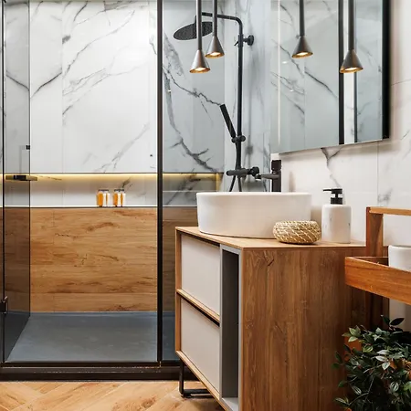 Pure Living W. Private Parking