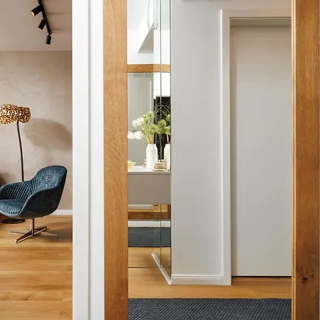 Pure Living W. Private Parking Appartement *