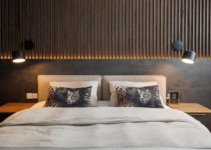 Pure Living W. Private Parking Апартаменти