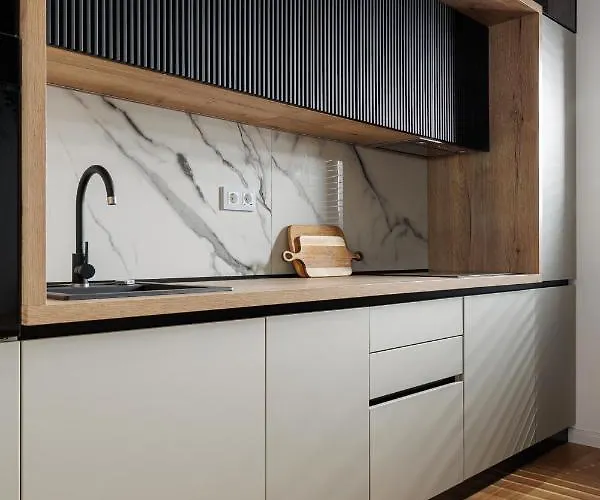 Pure Living W. Private Parking Апартаменти