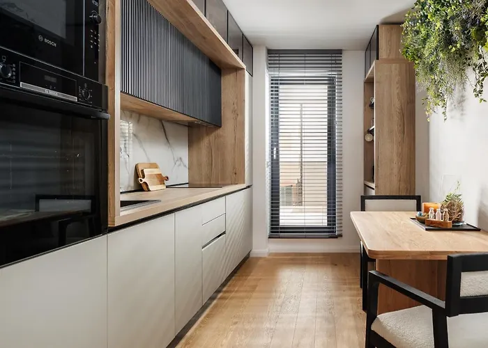 Pure Living W. Private Parking Apartment