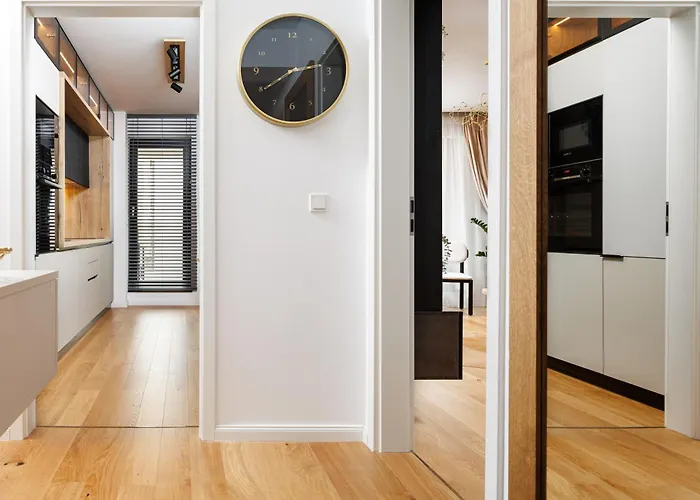 Pure Living W. Private Parking Apartment