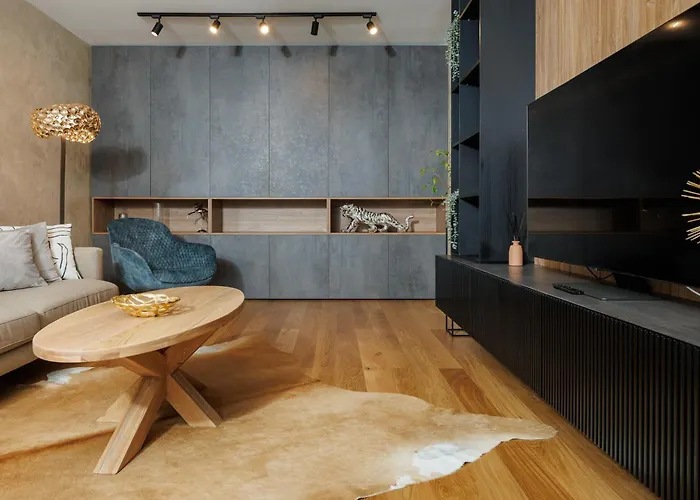 Pure Living W. Private Parking