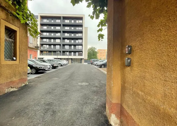 Pure Living W. Private Parking Брашов